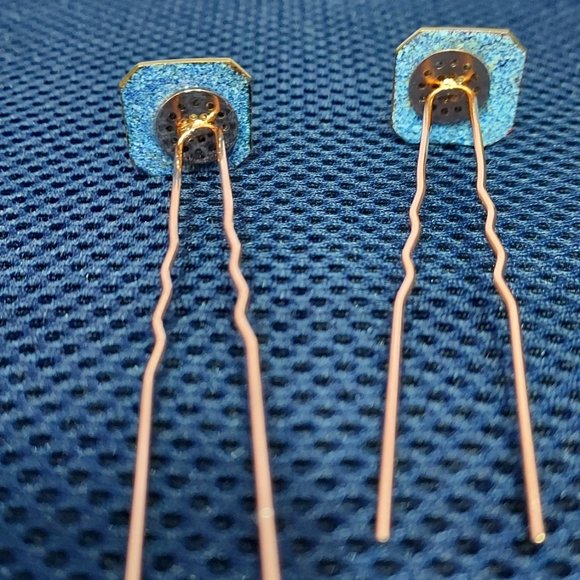 Two green enamel on copper Vintage Hair Pins - Picture 3 of 4